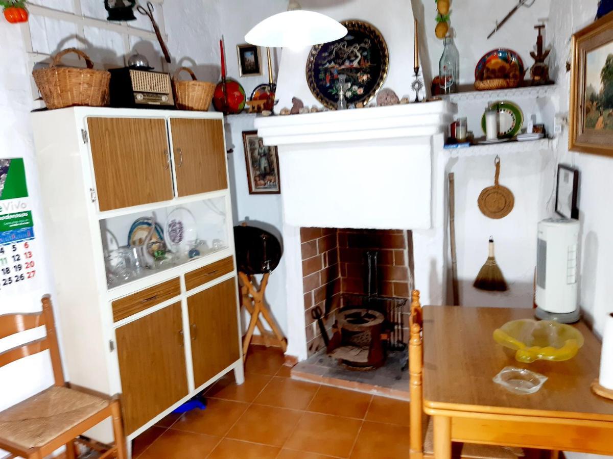 Charming House In Illar With Mountain View And Balcony Villa Exteriör bild