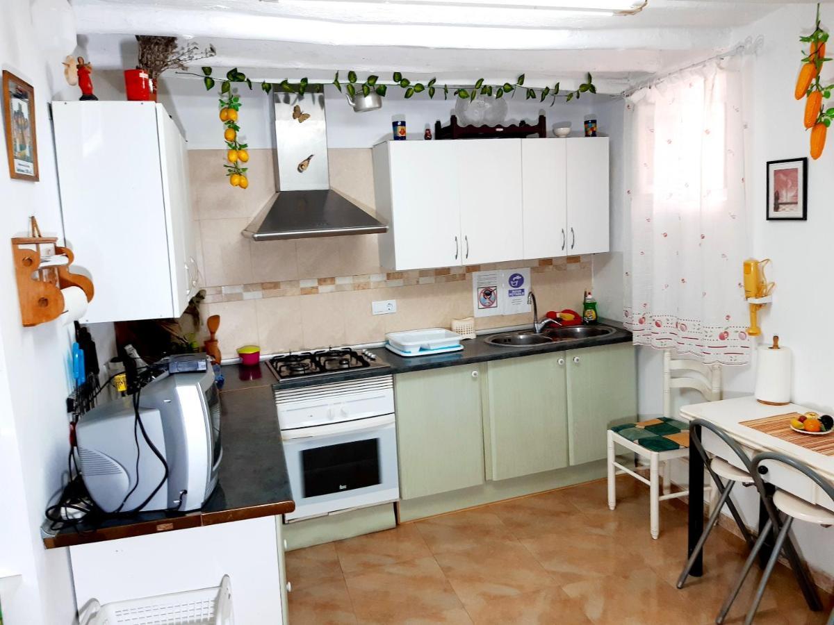 Charming House In Illar With Mountain View And Balcony Villa Exteriör bild